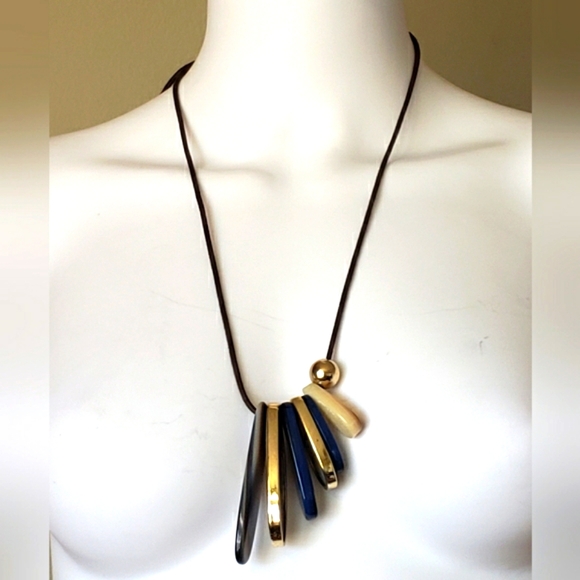 Beautiful Design, Colorful Hanging From a Leather Thread. Women's Necklace - Picture 1 of 12